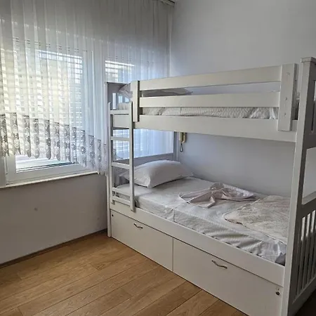 Ihosteltr Vandrarhem